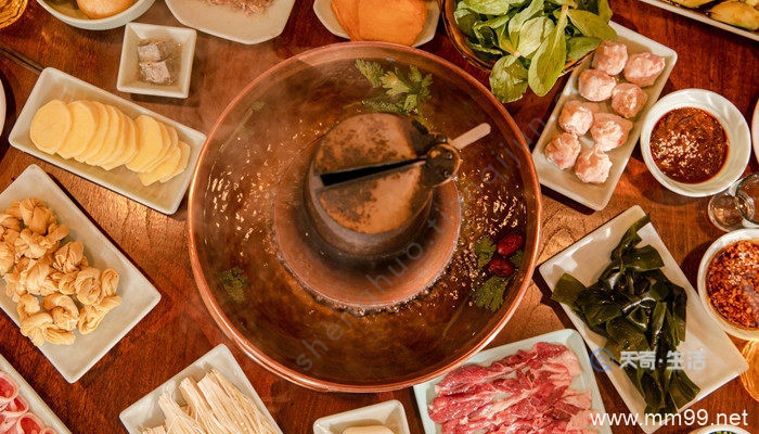 使用铜锅有什么好处和坏处?